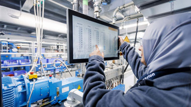 Coperion Control Systems for Twin Screw Extruders