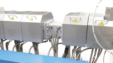 Coperion ZSK with pluggable cartridge heaters